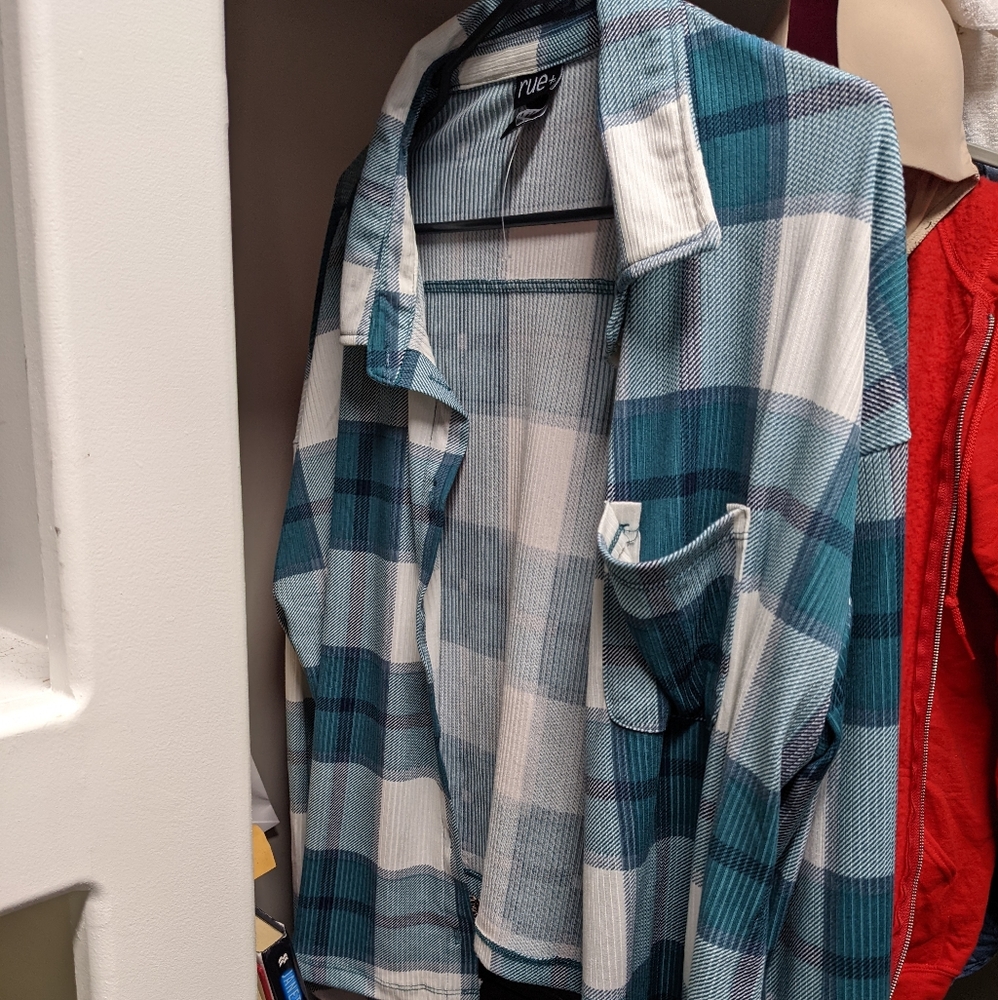 Rue 21 cropped flannel